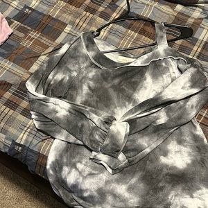 Off shoulder long sleeve